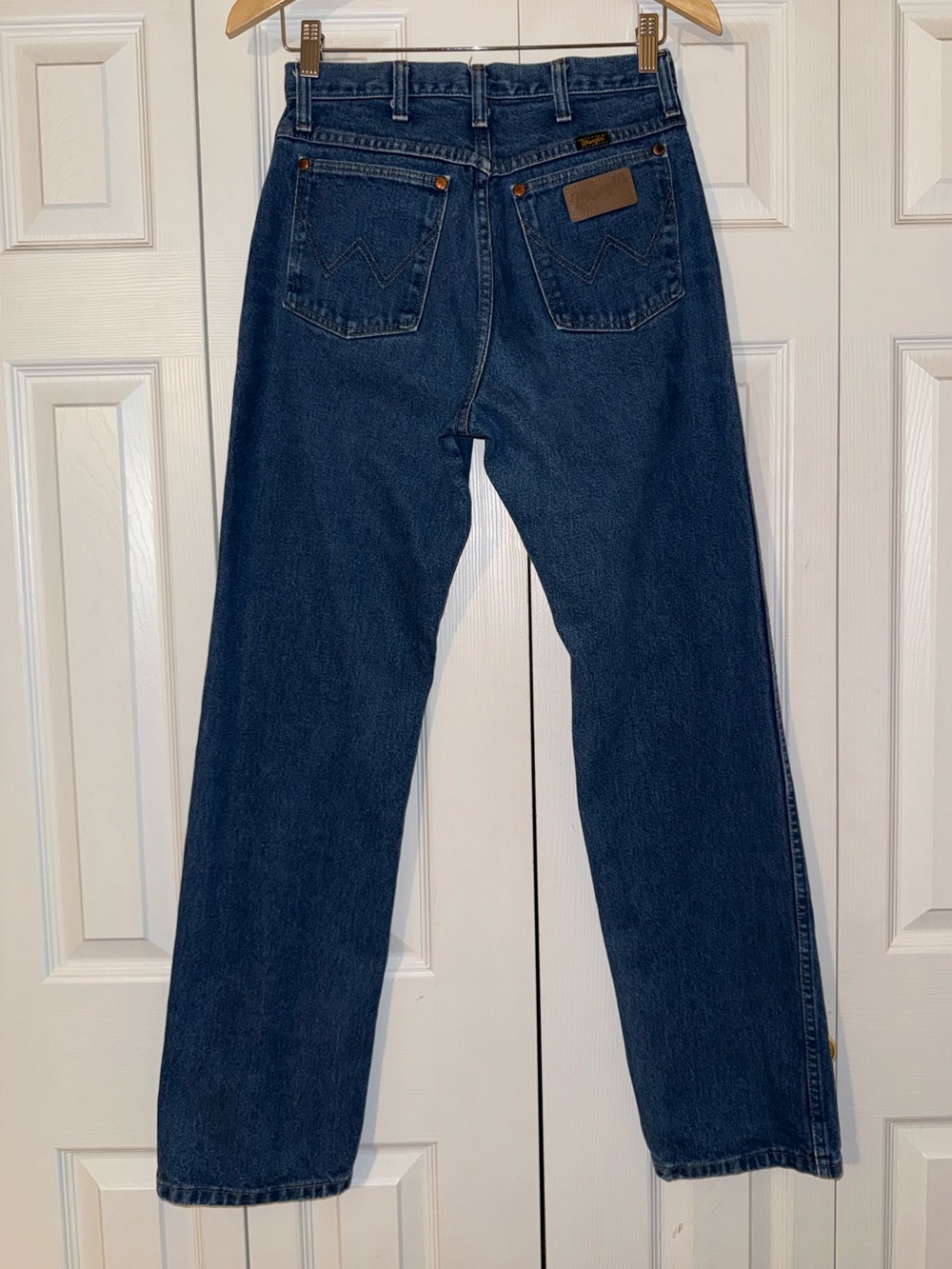 Wrangler cowboy cut high rise size 9/L32